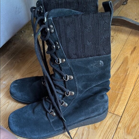 The North Face Black Winter Boots with Rugged Sole - Picture 2 of 4